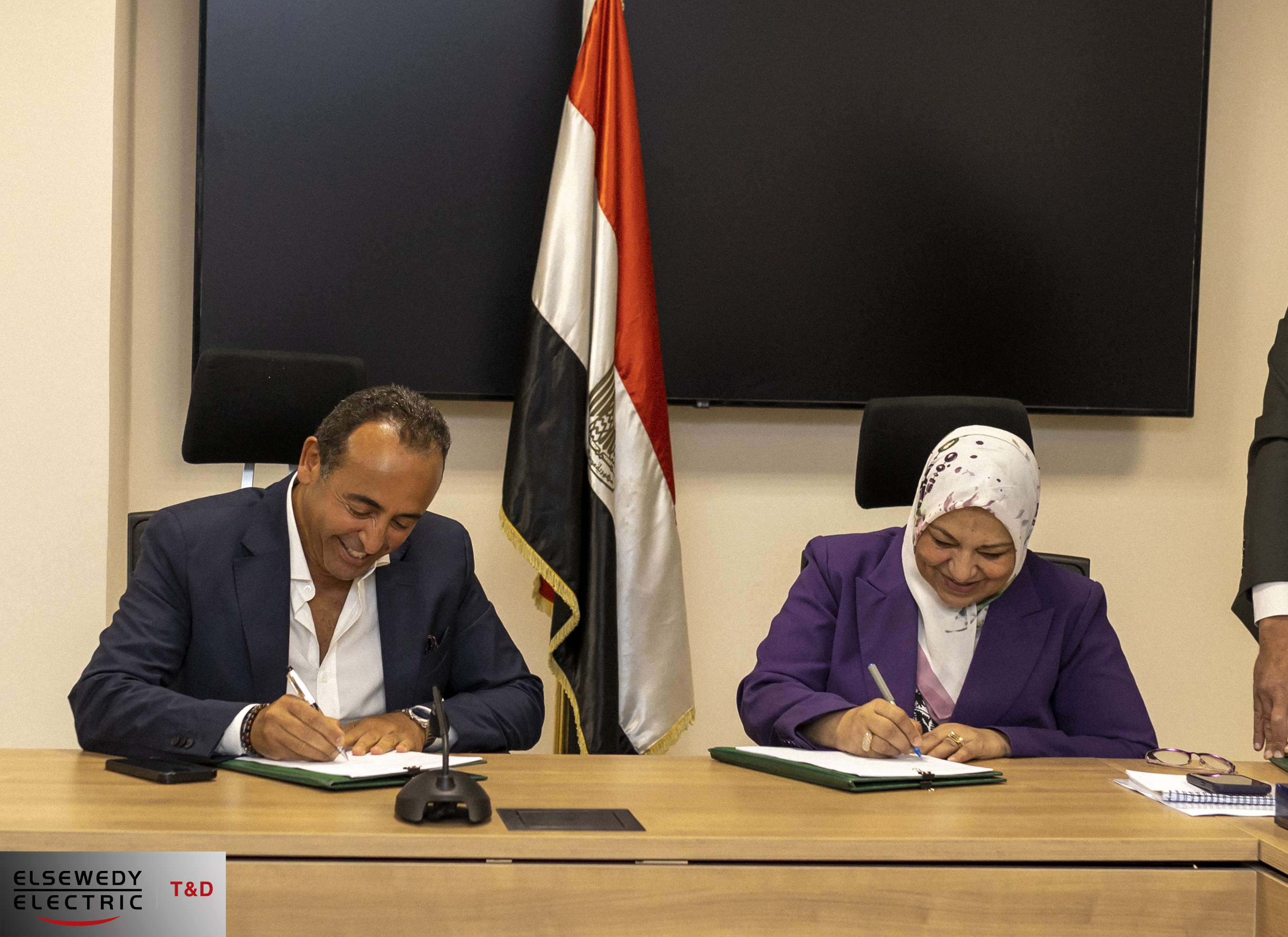 Elsewedy Electric T&D signs 500 kV contract with EETC for Burj Al Arab / Wadi El Natrun transmission line